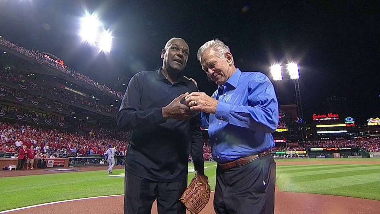 McCarver throws first pitch to Gibson