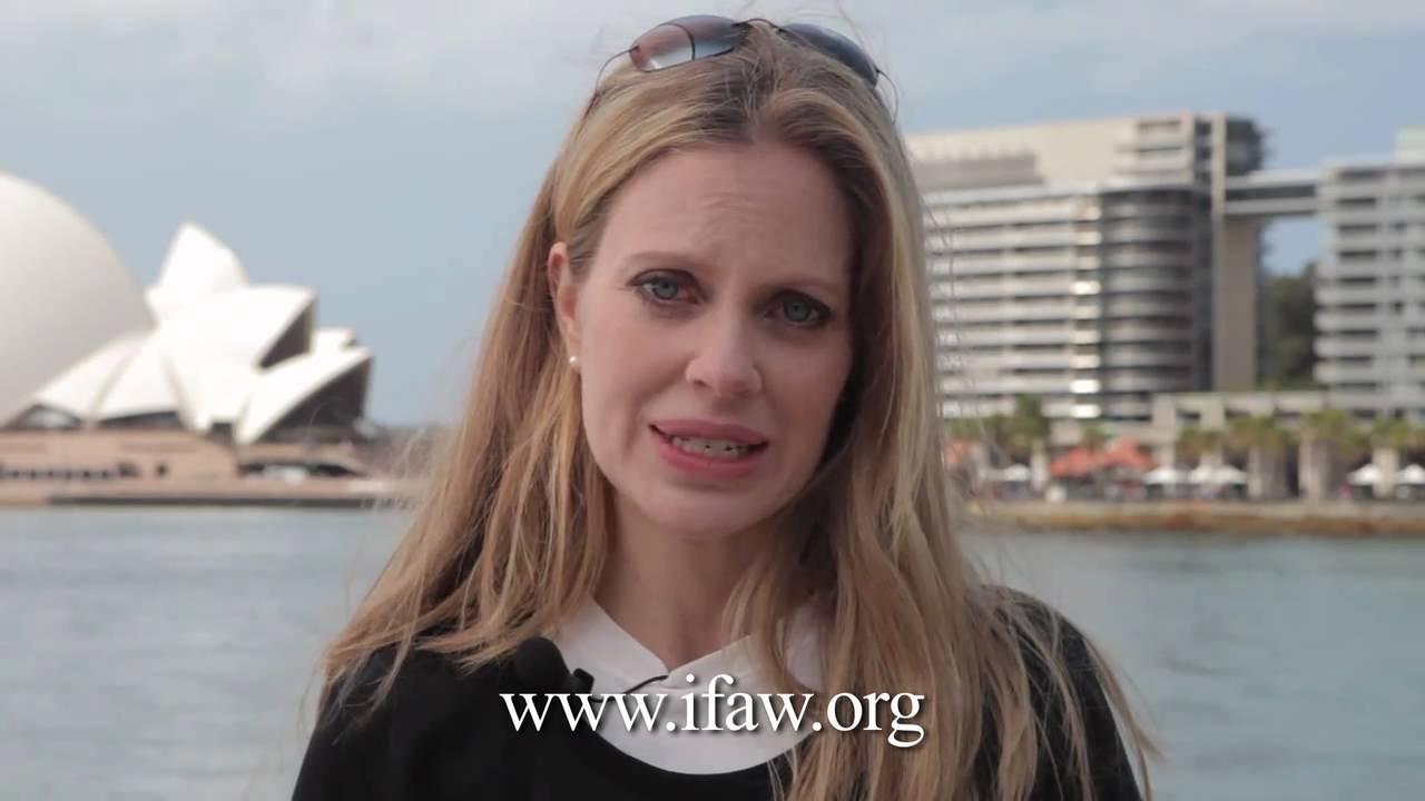 Kristin Bauer's Australia Whale Watch