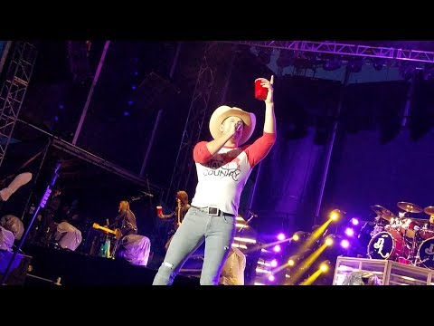 Dustin Lynch - I'd Be Jealous Too | StewarTV