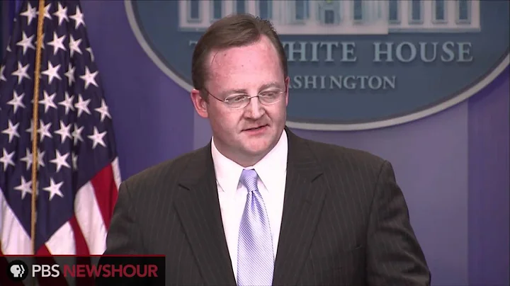Obama Returns Tie on Robert Gibbs' Last Day as Whi...