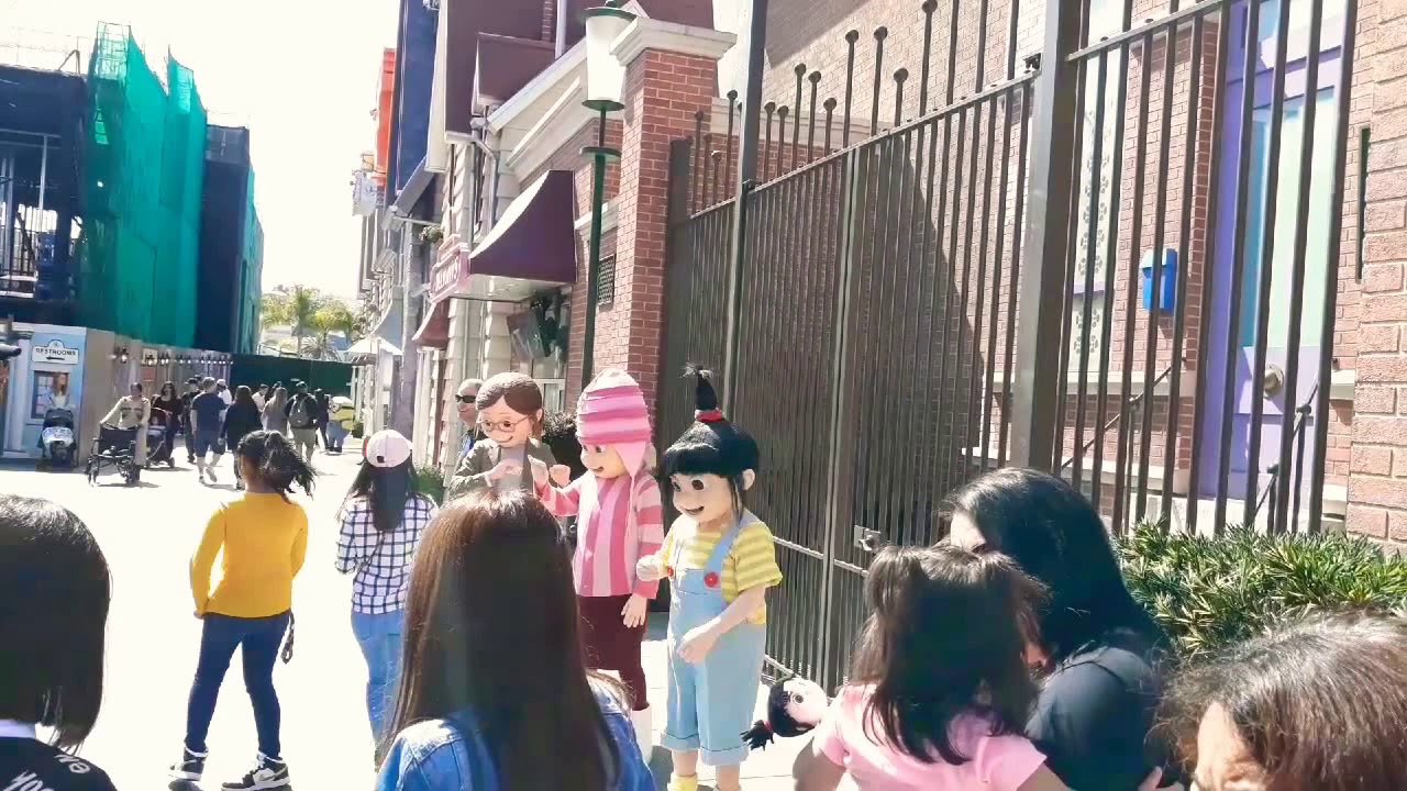 Me meeting  Margo, Agnes, Edith