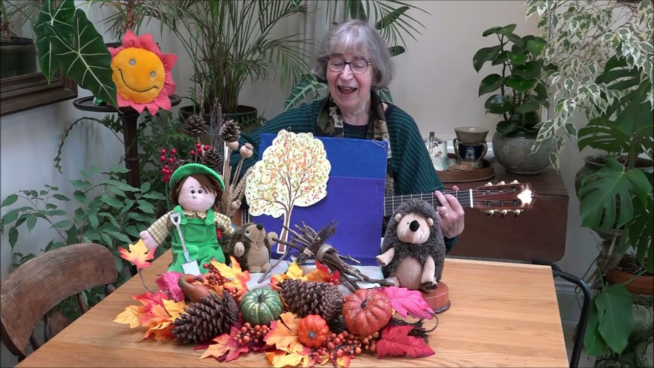 I'm a little hedgehog - an Autumn / Fall  hand play