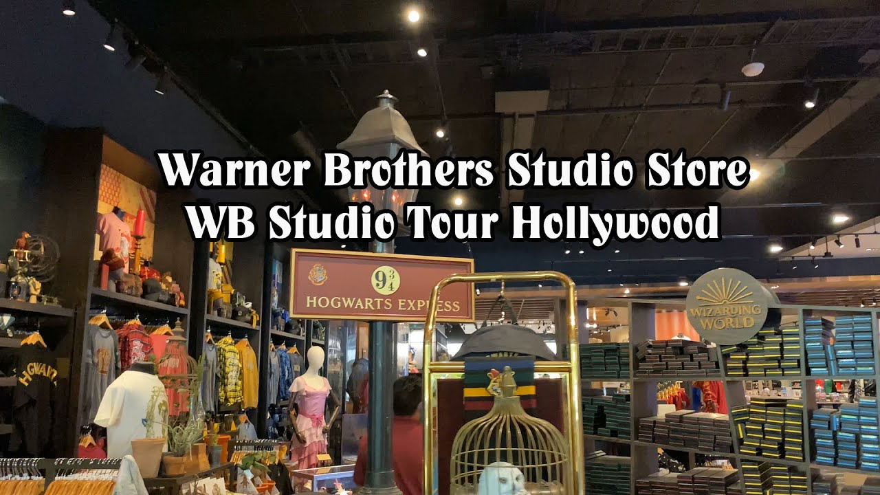 Wb магазин россия. Warner Bros Studio Store. Studio Store Hollywood. WB магазин. Игра шоппинг в Голливуде.