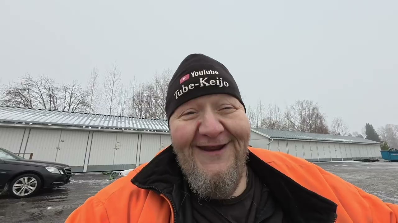 Tuli ostettua 2 nappisilmä ladaa