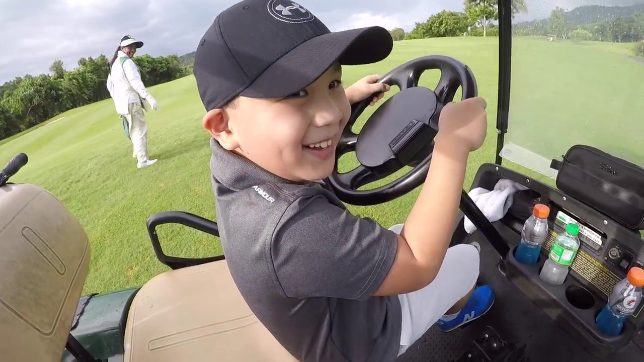 Marcus the 8 year old Golfer || 2017