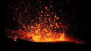 Piton de la Fournaise - The lava dance