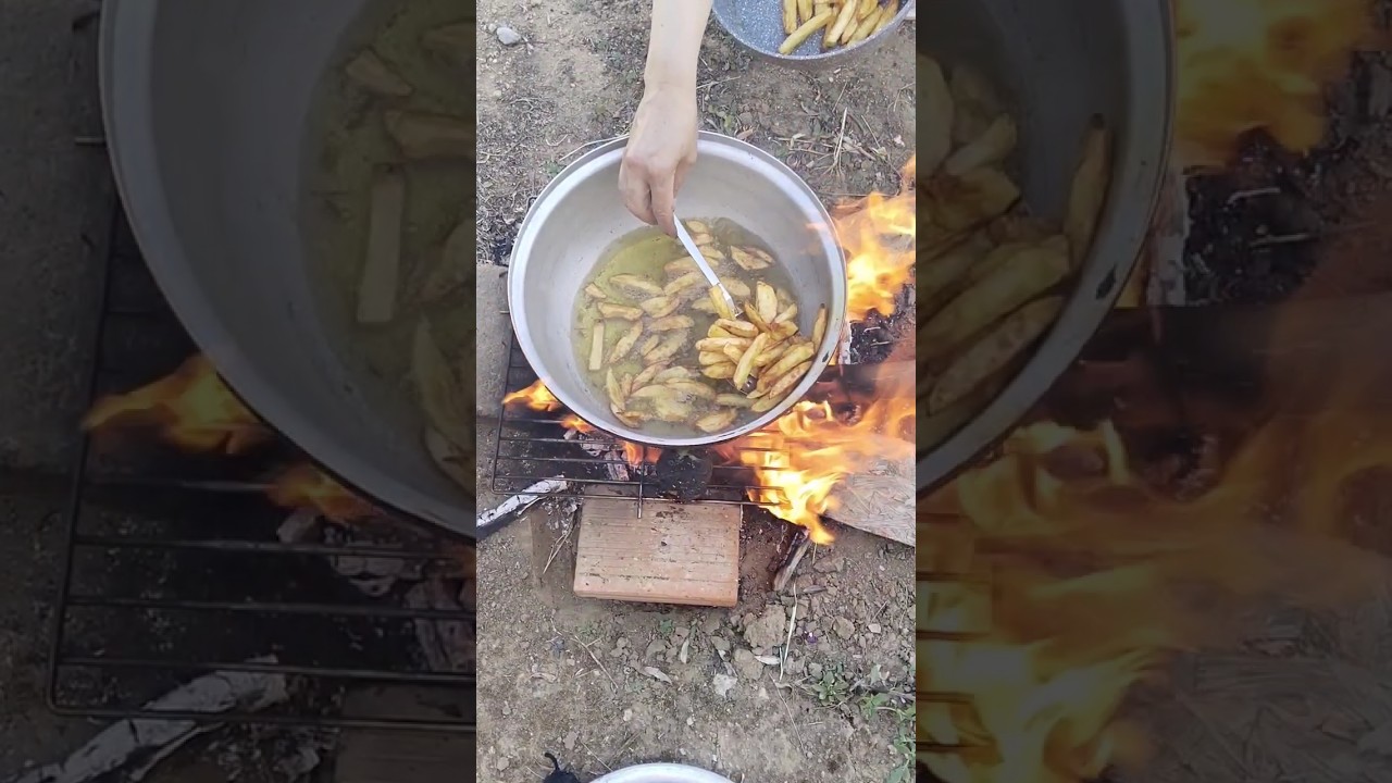 Odun Ateşinde Kızartma Ve Köfte   #doğalyaşam #yemek #yemektarifleri #short #shorts #youtubeshorts