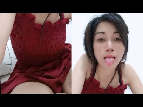 Tante Pemersatu Bangsa Live TikTok Spill Ketek Dan Mainin Lidah