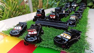 Clean up muddy mini Cars & disney car convoys! Play in the garden #059