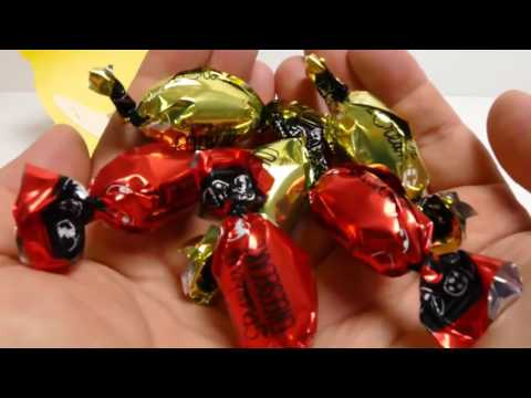 Lindt   Hello What s Up Chicks Chocolate Eggs   German Easter Edition