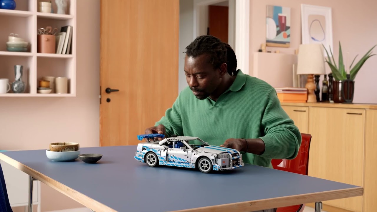 LEGO Technic Daha Hızlı Daha Öfkeli Nissan Skyline GT-R (R34