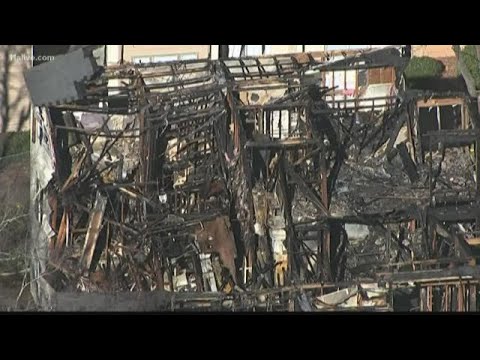 2 charged in Gwinnett apartment fire - YouTube