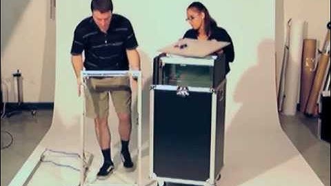 How to Set Up 2TCASE Portable Display Cases | Product Assembly | Displays2go®