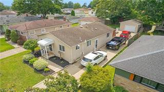 510 Hilbish Avenue, Akron, OH Presented by Bambi Brown.