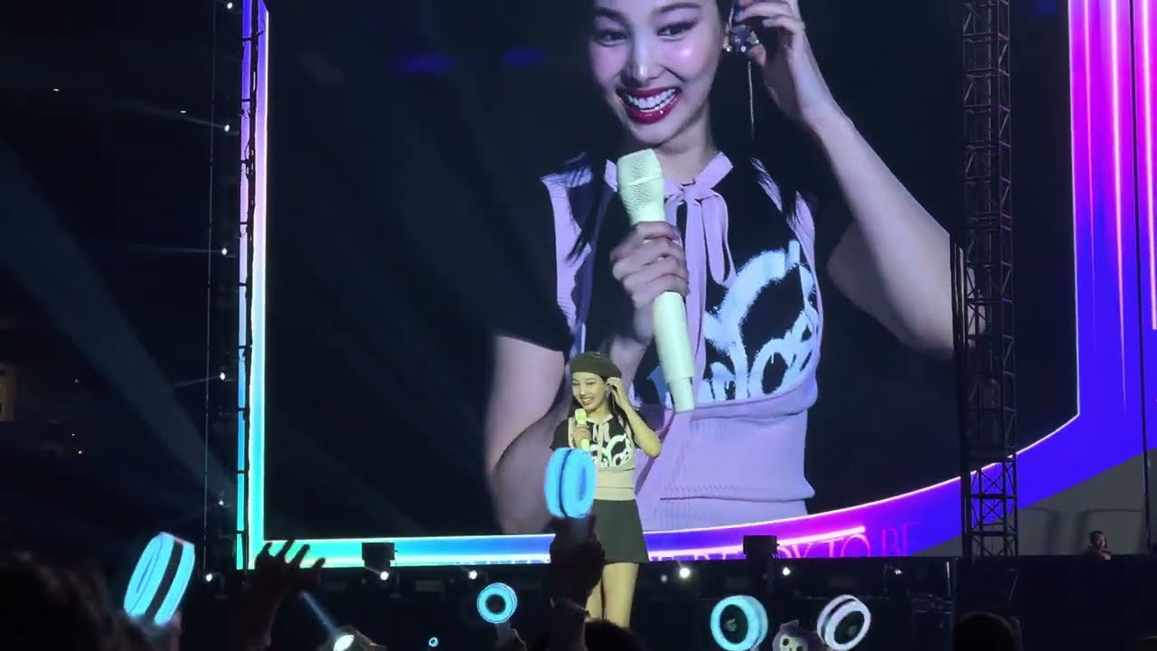 Twice - Encore Stage: Doughnut, Basics, Signal fancam at Ready To Be Tour LA 6/10/23
