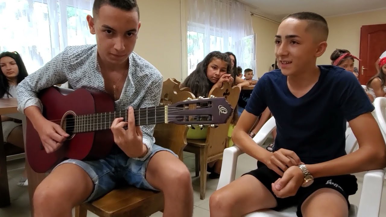 Pezsgés a Civil Tanács és a Dikh TV közös táborában, Farkaslyukon