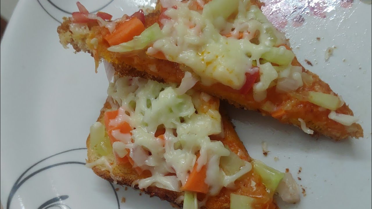 Bread pizza🍕🍕 Bread sandwich Sunday special 😋 only 5 minutes Ready
