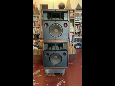 ALTEC Valencia for sale: one speaker playing