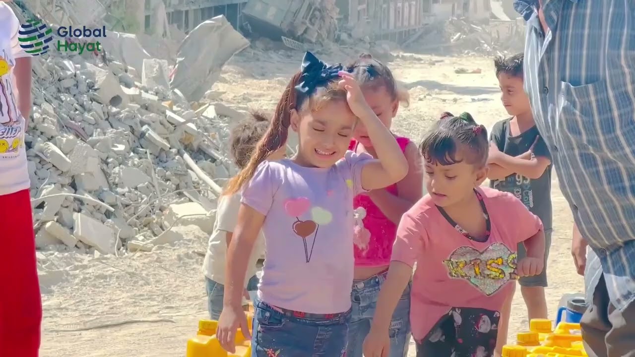 KELEGAAN TAK TERNILAI, PENDUDUK UTARA GAZA TERUJA TERIMA 2 LORI BANTUAN AIR BERSIH