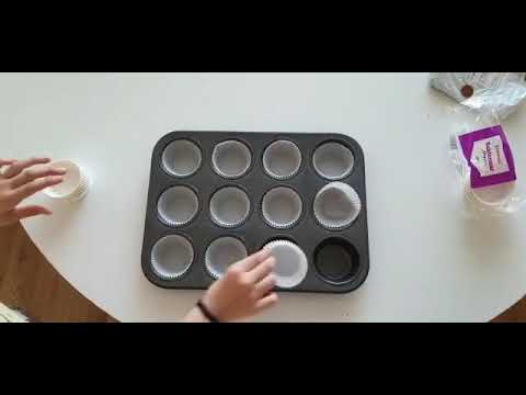 Video: Hur Man Gör Chokladmuffins Med Kokt Kondenserad Mjölk