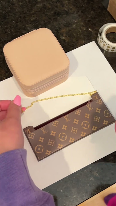 LV chocolate bar purse favors 🤩🙌🏼🧿 These turned out so cute