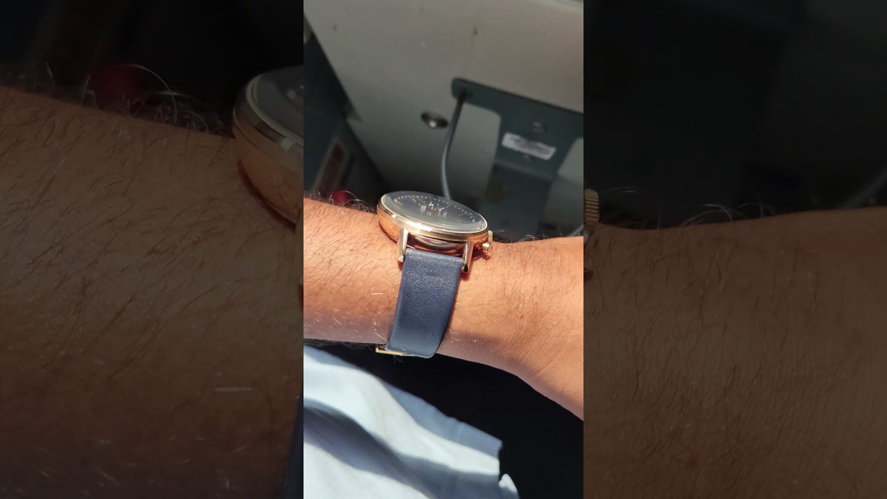 Titan Infinity Display Dome Crystal Watch. Titan 90146WL01. 