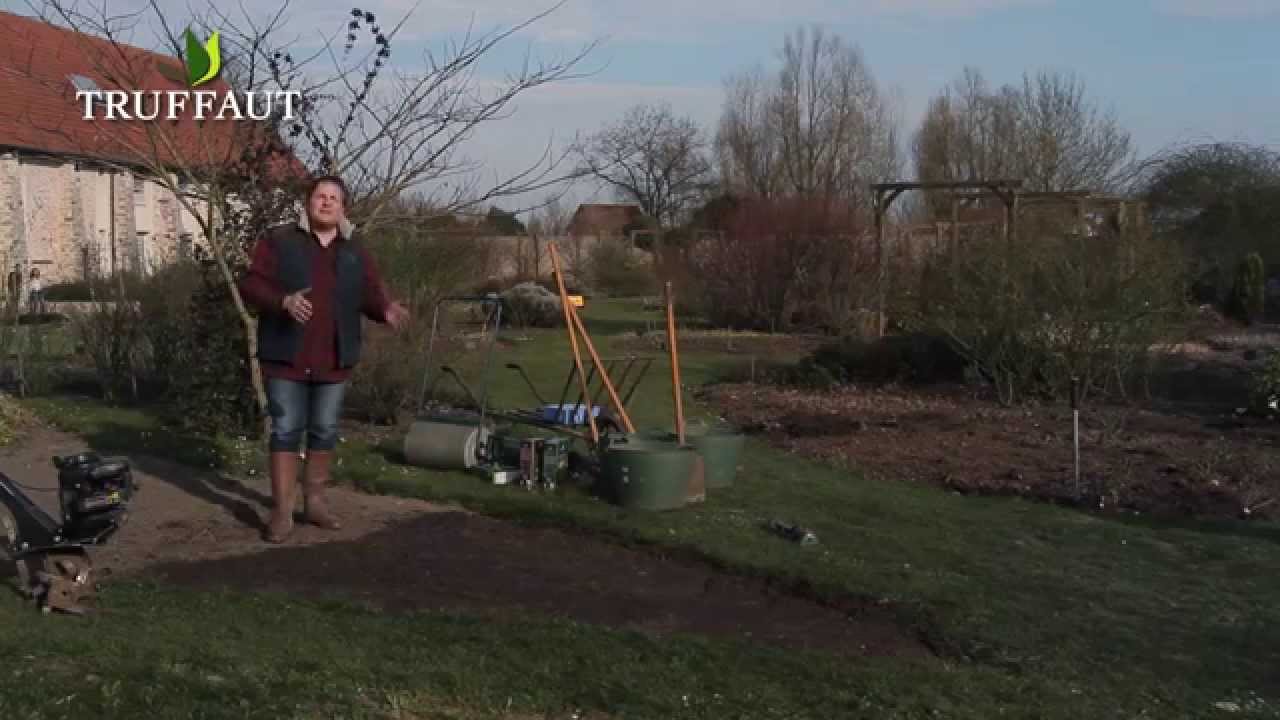 Quand semer du gazon ? ? Faites ça à l'automne pour réussir !