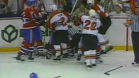 Chris Chelios vs Ron Hextall May 11, 1989
