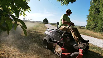 Jak velkou sekačku potřebuji na 2,5 akru?