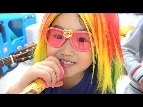 Boram pretende tocar el violín y el piano | Canciones infantiles para niños
