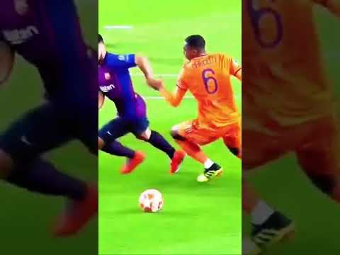 SUAREZ destroys his