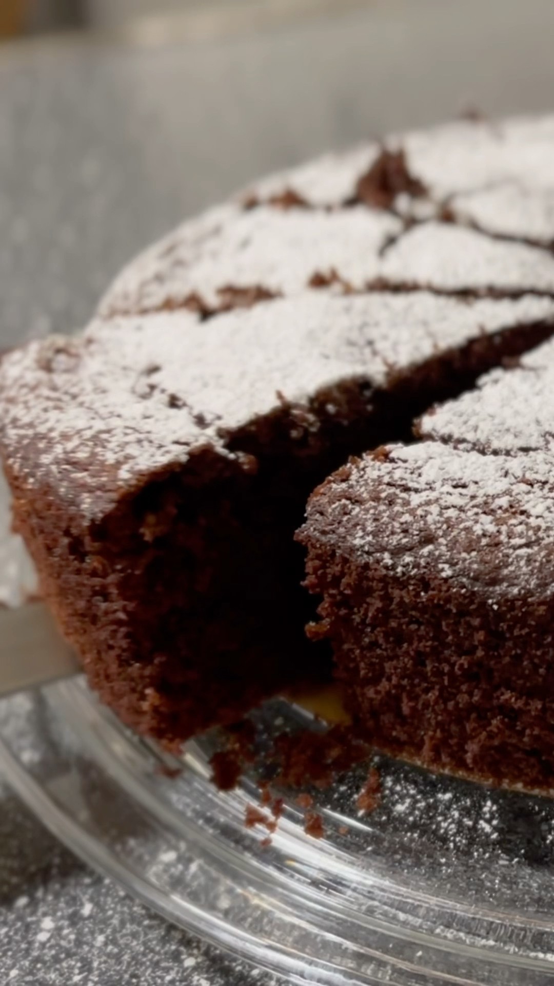 Schoko Mandel Saure Sahne Kuchen #food #recipe #cooking #baking - YouTube