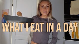 WHAT I EAT IN A DAY