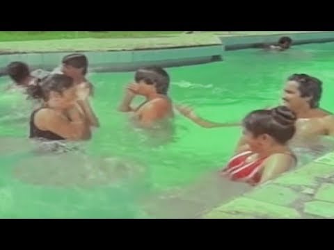 MALAYALAM ROMANTIC SCENE - Aval Ariyathe Movie scene 