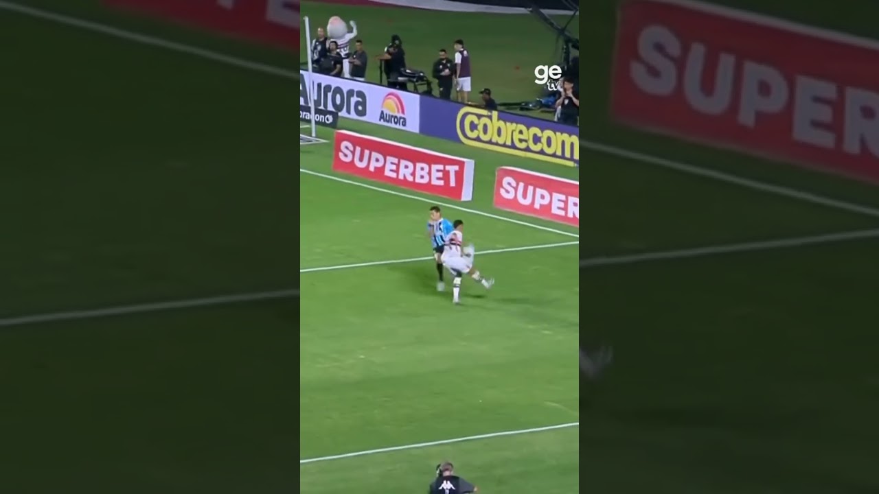 WEVERTON DEFENDE O PÊNALTI DE LUCIANO | #shorts | ge tv