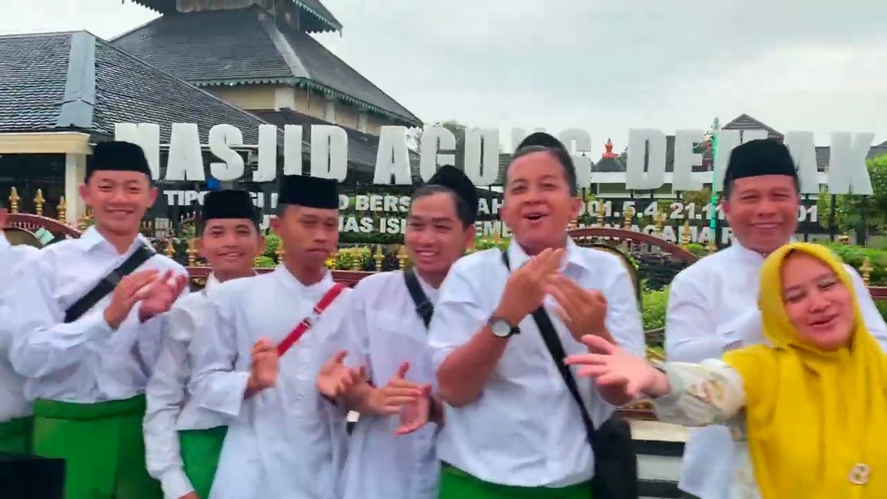 ZIARAH MAQOM WALIYULLOH JAWA TENGAH, Kelas 8 Smp Terpadu Manahijul Huda