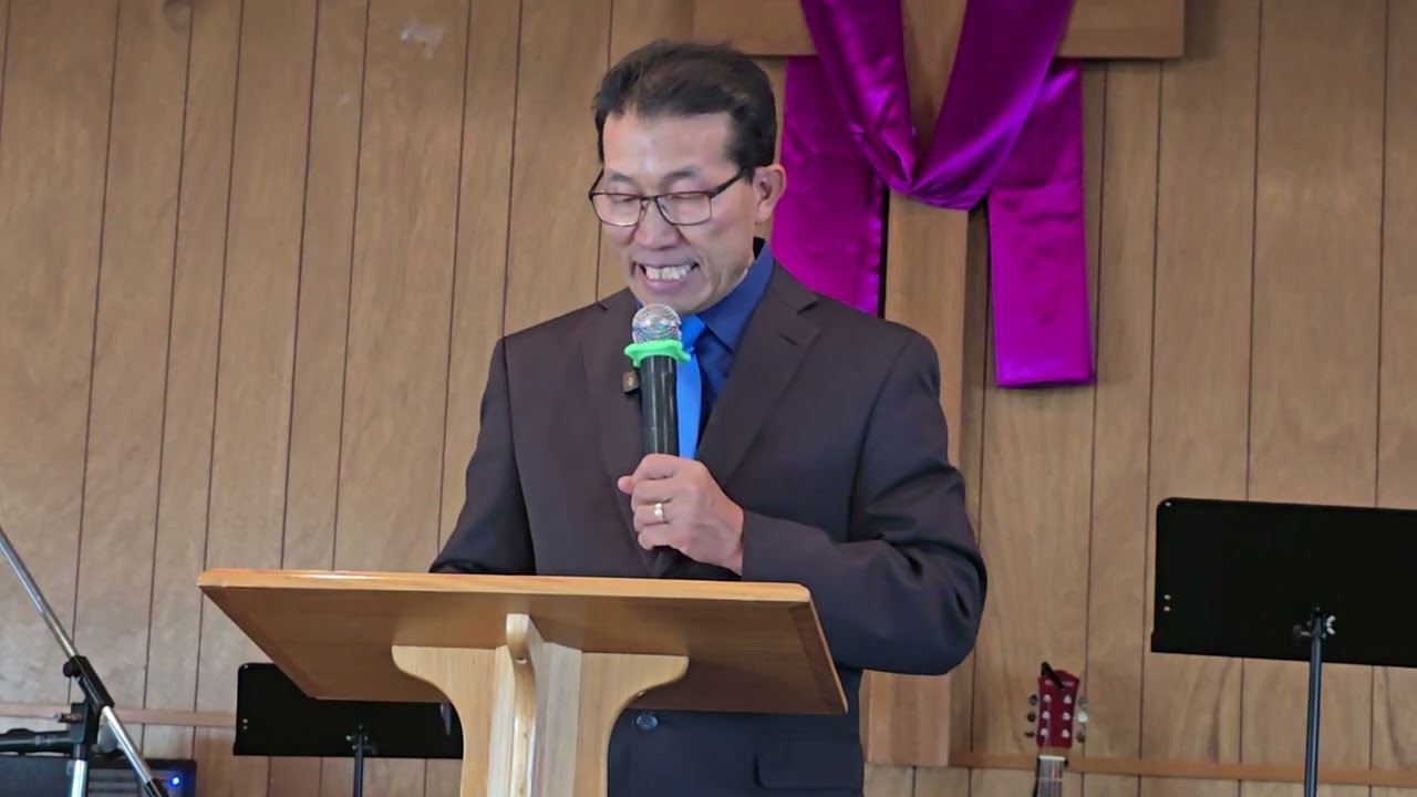 Tsev neeg ntseeg kws tau koob moov.