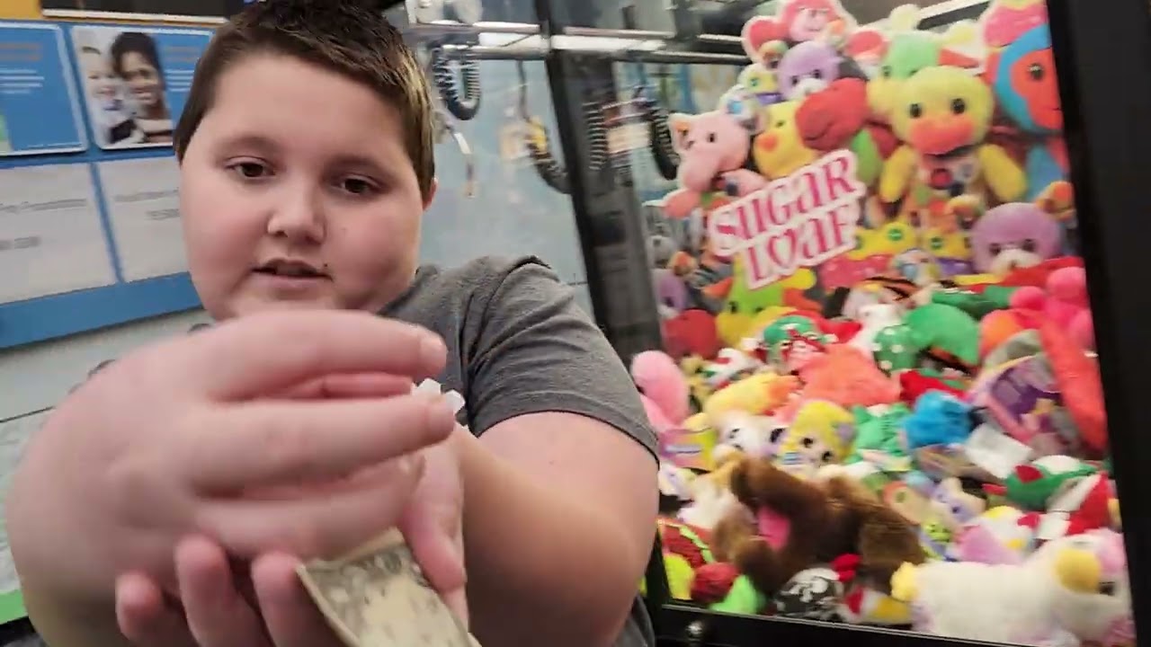 Walmart claw machines (can Joey win something?) got jipped