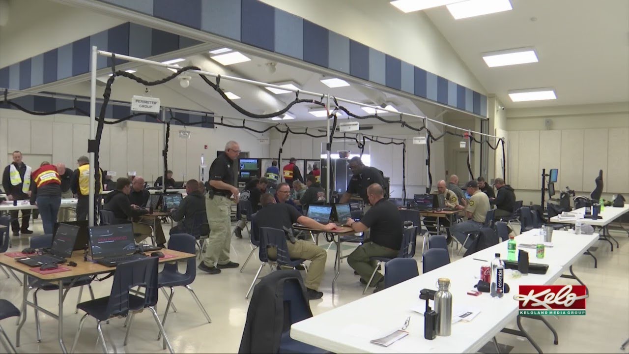 Active shooter training using simulated scenarios - YouTube