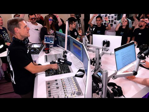 Giuseppe Ottaviani & Billy Gillies - Doves (Live By Armin van Buuren ASOT 1284)