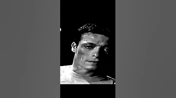 حالات واتساب عامر منيب حزين اسعد يوم من فيلم الغواص 