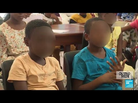 À Mayotte, l'inquiétante prostitution des mineurs • FRANCE 24