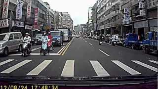 2012/08/24 行車記錄器之真是夠了~台灣的某些計程車~~