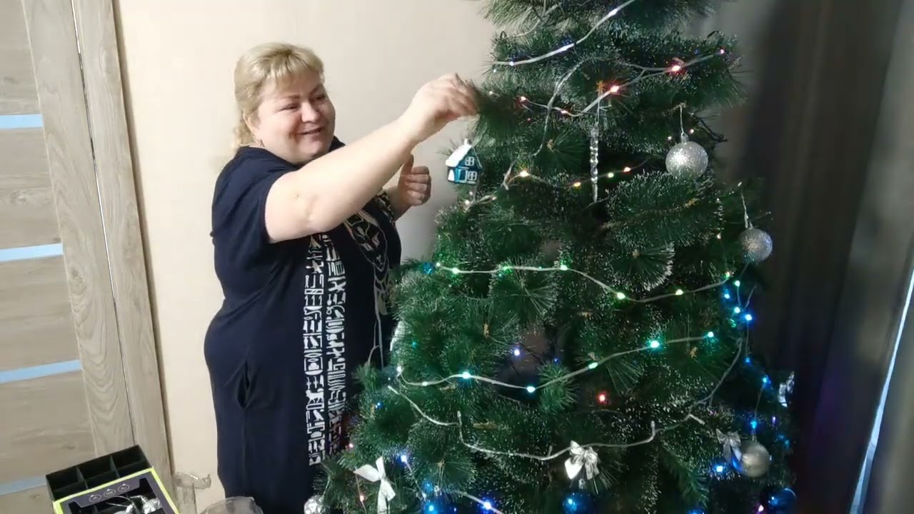 Убираю ёлку. Детские, новогодние воспоминания