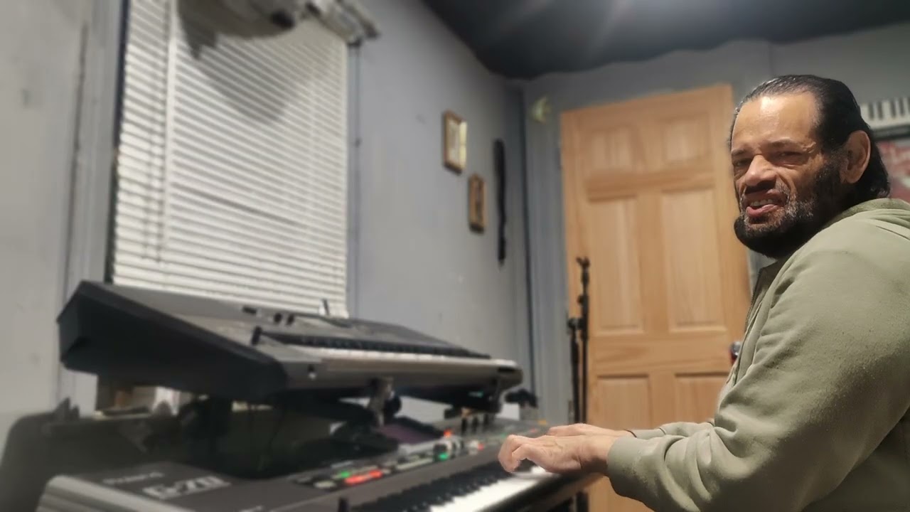 Roland g70 Great incredible piano Ray Rios 