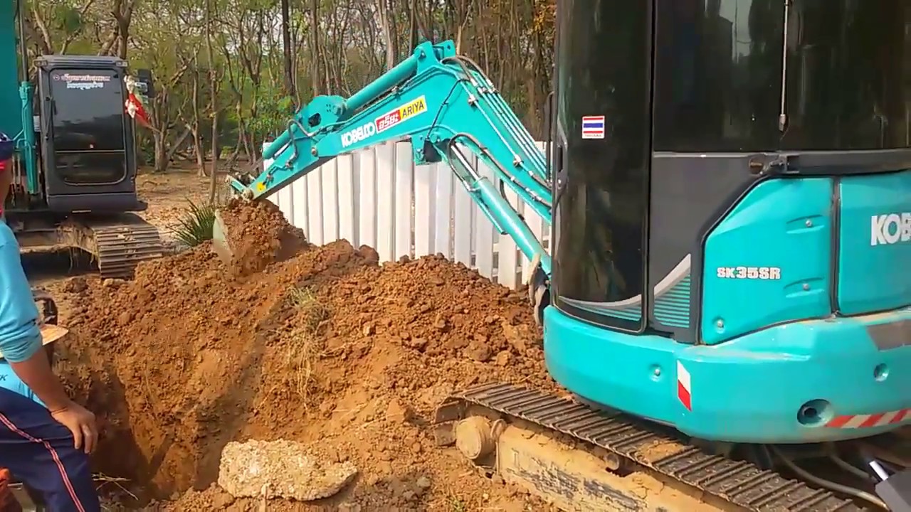 รถขุด KOBELCO SK 140 SUPER X & SK35SR ถอนเสาไฟเก่า วันนี้งานเบาไม่ต้องทุบไม่ต้องกระแทก