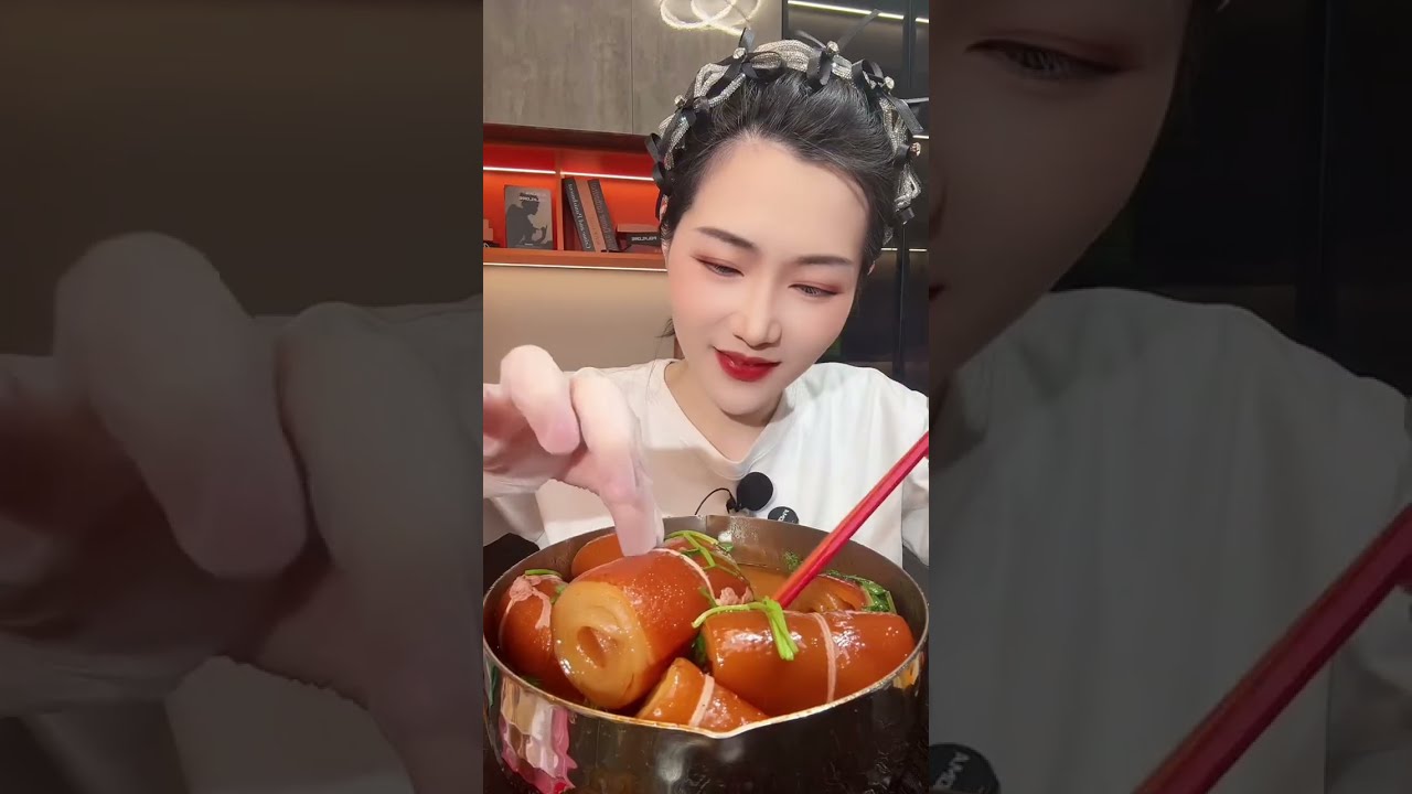 Braised Pork Skin rolls 