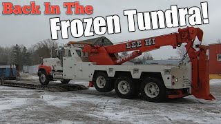 Unloading Frozen Mack Superliner Wrecker