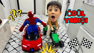 Traktör Ve Bugatti̇ Akülü Araba Yariş Yapiyor Poyraz Traktörü Seçti̇