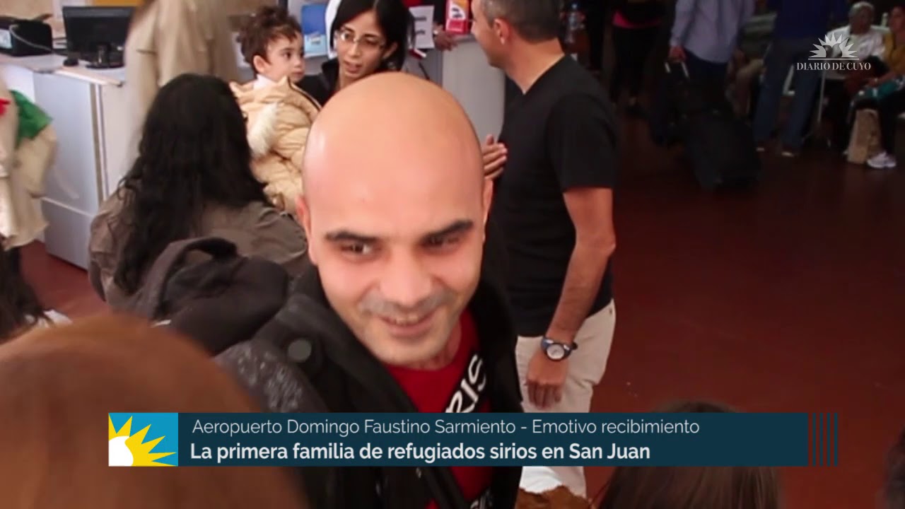 La llegada de los primeros refugiados sirios a San Juan camera iphone 8 plus apk